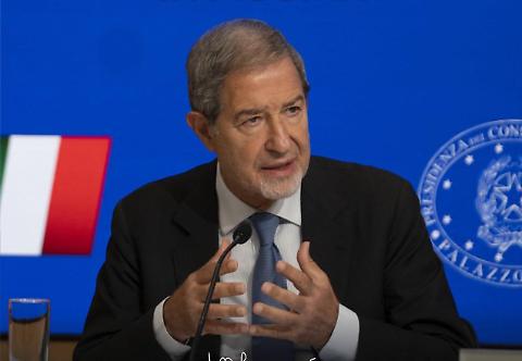 Musumeci: “Seguo evoluzione della grave frana in intero rione nel Nisseno”