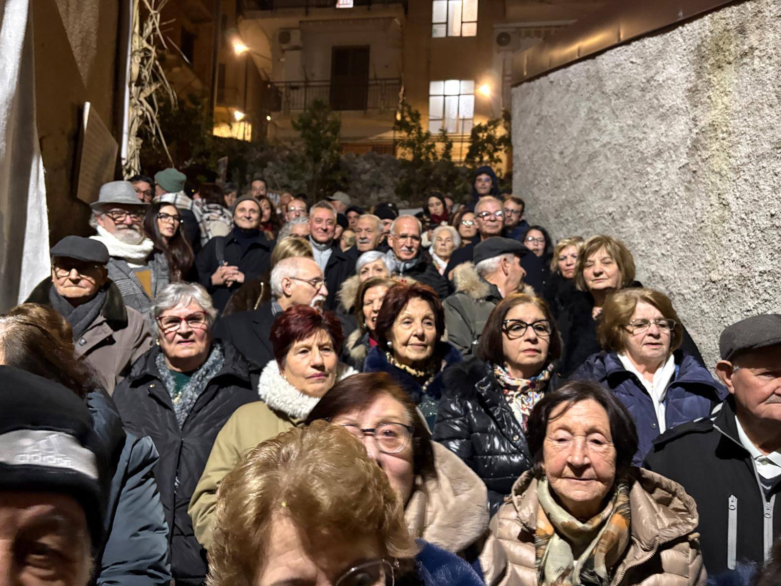 Acquaviva Platani, anziani over 65 in gita a Castronovo di Sicilia per visita al Presepe Vivente