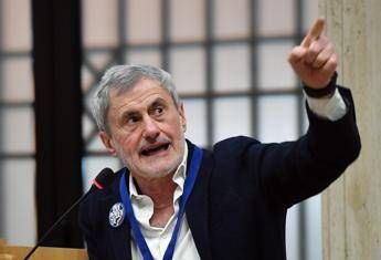 Alemanno, bocciato il ricorso straordinario. Cassazione: “Inammissibile”