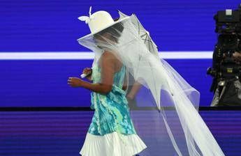 Australian Open, l’assurdo ingresso in campo di Osaka. Cos’è successo