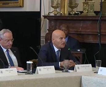 Descalzi: “Eni è pronta a investire in Venezuela e a lavorare con le compagnie Usa”