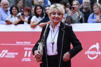 Enrica Bonaccorti: “Ho ripreso la chemio, il tumore non si è ridotto”