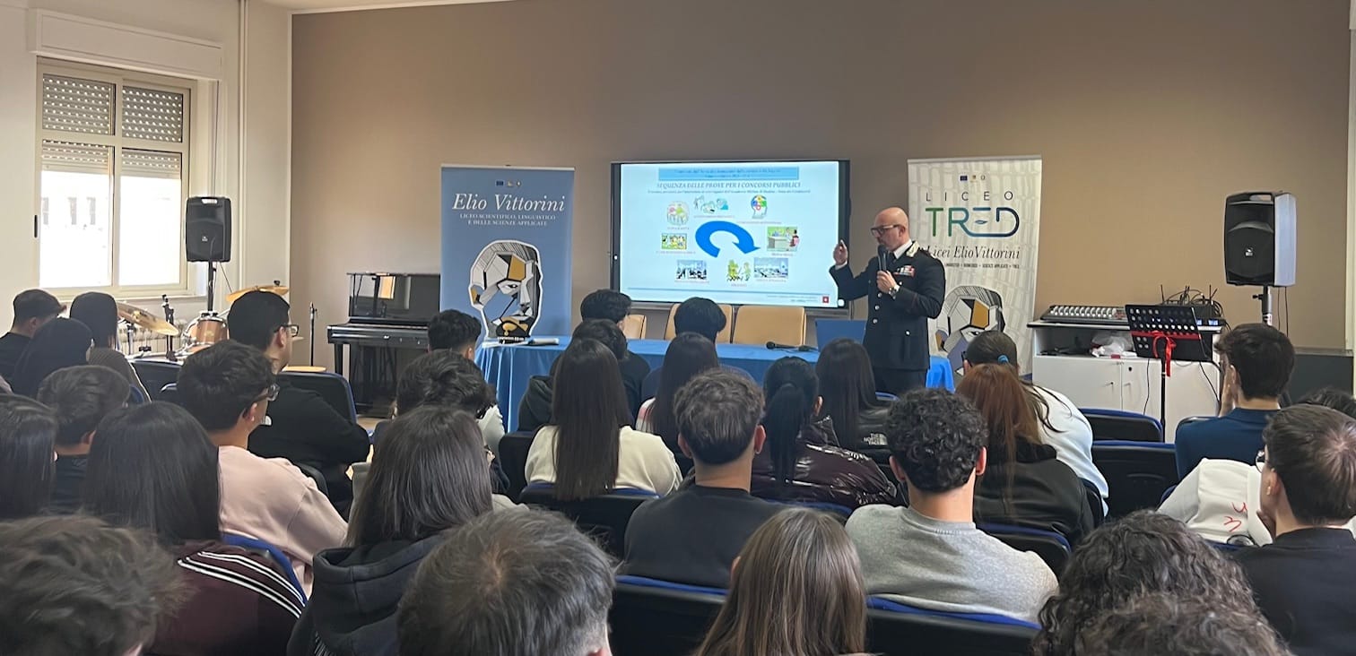Dal bullismo alla violenza di genere e alla sicurezza stradale, a Gela i Carabinieri incontrano gli studenti
