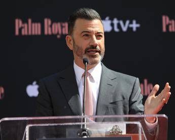 Jimmy Kimmel scoppia in lacrime per Alex Pretti: “Agenti Ice spietati e criminali”