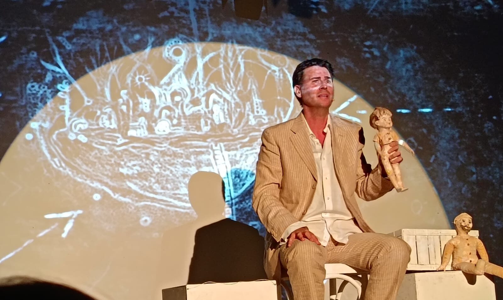 Marco Manera porta il suo “Parisea” al Teatro Donnafugata di Ragusa Ibla: una favola antica ma contemporanea in scena il 17 e 18 gennaio