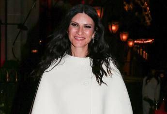 Sanremo 2026, Laura Pausini co-conduttrice: un ritorno a casa 33 anni dopo ‘La Solitudine’