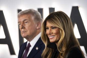 Trump celebra il film “glamour” di Melania. Lei: “Non un documentario, ma un’esperienza creativa”