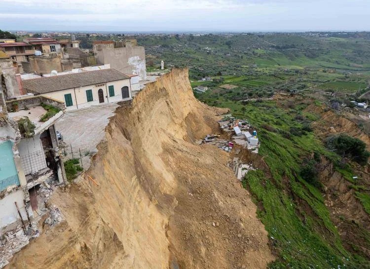 Caltanissetta. L’Associazione Volontari Ospedalieri lancia raccolta fondi a sostegno della Comunità di Niscemi