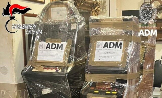 Giochi abusivi in un centro scommesse a Catania, multe per 70mila euro