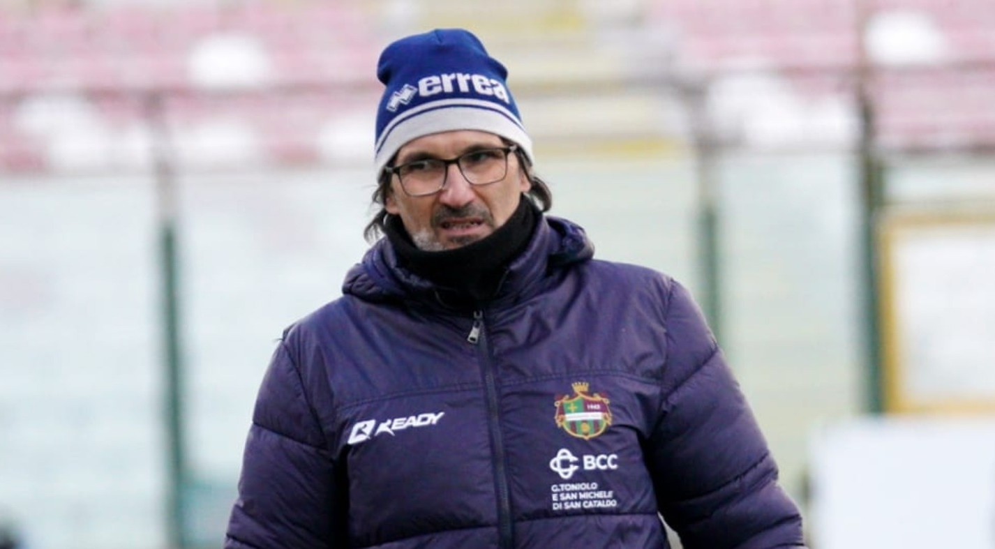 In serie D la Sancataldese solleva dall’incarico di allenatore Leonardo Vanzetto; si dimette anche il Ds Ettore Meli