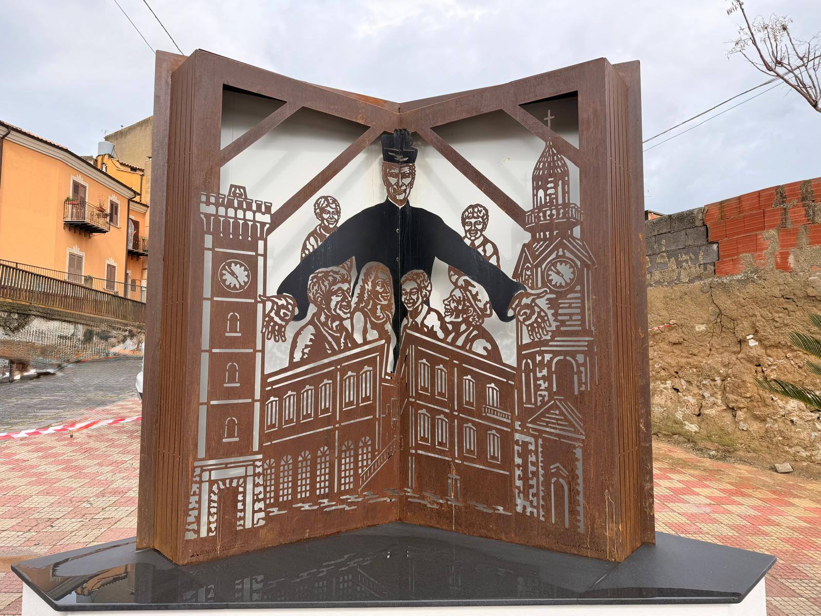 San Cataldo. Inaugurato monumento dedicato a San Giovanni Bosco nel centenario della presenza salesiana in Città