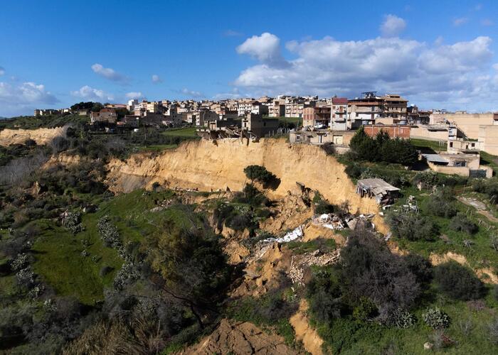 Proprietario della casa crollata a Niscemi: “C’era tutta la mia vita”