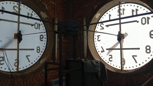 San Cataldo. Completati interventi di riparazione e rimessa in funzione dell’orologio della Torre Civica