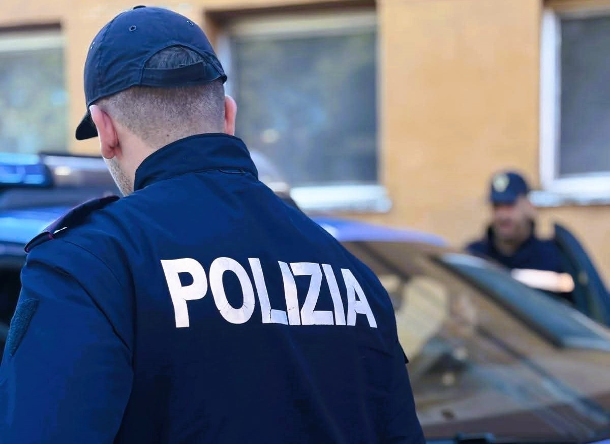 Quattro furti e due tentati furti, nel Nisseno 24enne denunciato dalla Polizia
