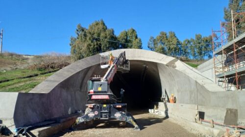 A19, vertice a Palazzo d’Orléans. Schifani: «Accelerazione senza precedenti, mai così tanti lavori»