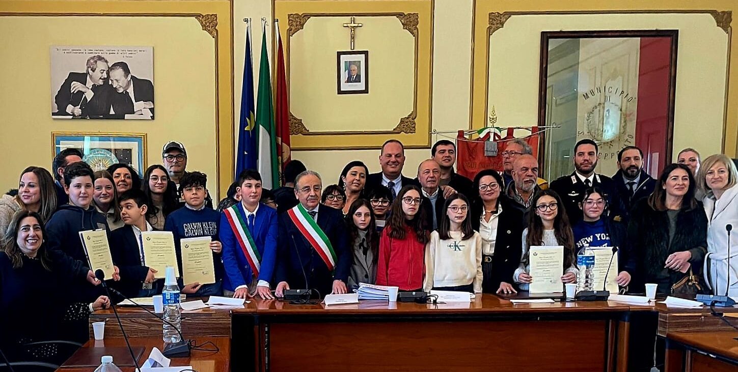 San Giuseppe Jato, insediati il baby Consiglio comunale e il baby sindaco. Siviglia: “Un progetto per avvicinare i ragazzi alle Istituzioni”