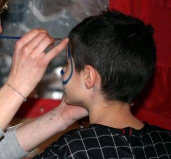 Carnevale, la dermatologa: “Trucco ai bambini solo se sicuro e specifico”