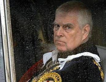 Caso Epstein, arrestato ex principe Andrea