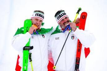 Deromedis-Tomasoni, sorrisi a Casa Italia per la doppietta a Milano Cortina: “Intelligenti per una volta, di solito ci buttiamo fuori”