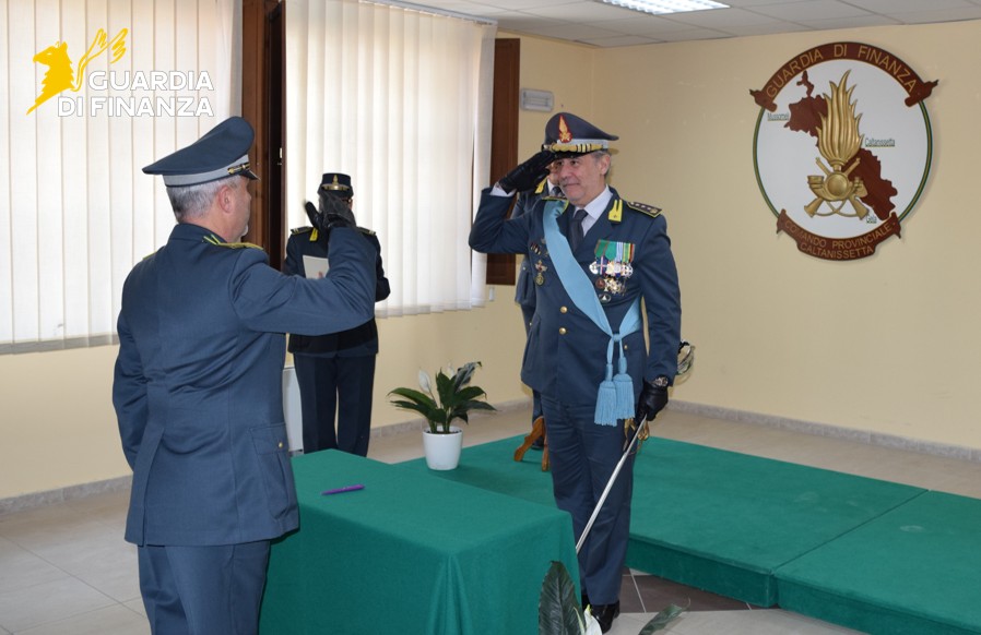 Caltanissetta. Alla Guardia di Finanza solenne giuramento per Ufficiali della Riserva, Sovrintendenti e Finanzieri