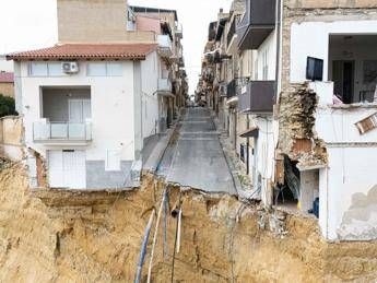 Frana Niscemi, Pistoia pronta ad aiutare per la rinascita della biblioteca