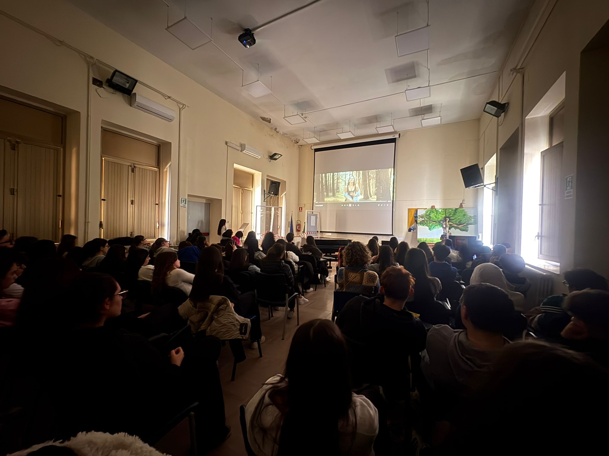 Caltanissetta, il “cuntu” siciliano al Liceo Manzoni: un percorso tra lingua e memoria