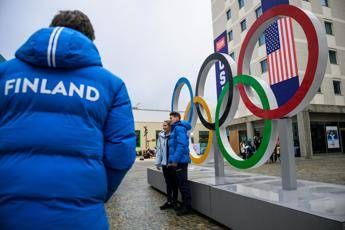Il ‘muro della pace’, la sala di preghiera, un parrucchiere: ecco il Villaggio Olimpico di Milano Cortina 2026