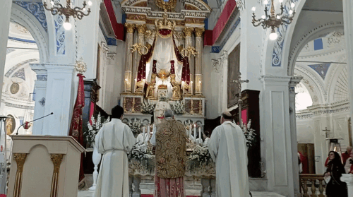 Mussomeli, concluse le Quarantore alla Madrice con messa e processione.