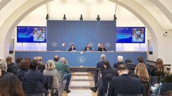 Inps, presentato il nuovo portale della genitorialità