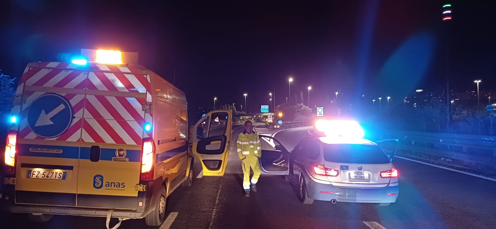 Tamponamento sulla A19 Palermo – Catania tra un mezzo pesante, un furgone e tre automobili nei pressi dello svincolo di Bagheria