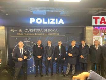 Roma, alla stazione Termini primo ufficio PolMetro, inaugurazione con Piantedosi