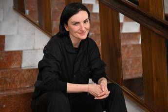 Sanremo 2026, Arisa chi è: il primo Festival, lo sfogo ‘contro’ Amadeus, la tricotillomania