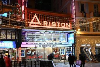 Sanremo, Accademia della Crusca: “Canzoni parlano l’italiano di tutti i giorni, festival colloquiale”