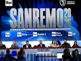 Sanremo, la terza serata con Irina Shayk e Ubaldo Pantani – Diretta