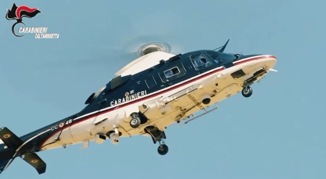 Parrucchiera arrestata a Gela: “Dava soldi a usura”. Altre tre persone ai domiciliari, facevano danneggiamenti su commissione della donna