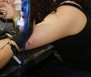 Tatuaggi pericolosi? L’effetto sul sistema immunitario e i rischi: lo studio