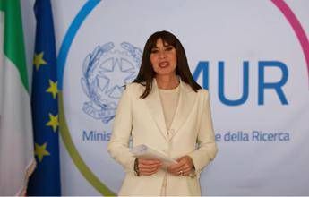 Università, Bernini: “Al via le lauree magistrali per infermieri più specializzati”