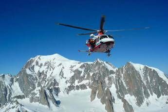 Val d’Aosta, scialpinista travolto e ucciso da valanga