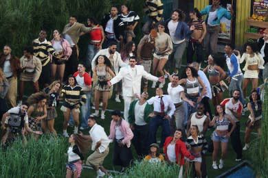 Halftime Superbowl, travolgente Bad Bunny: una festa latina che unisce l’America