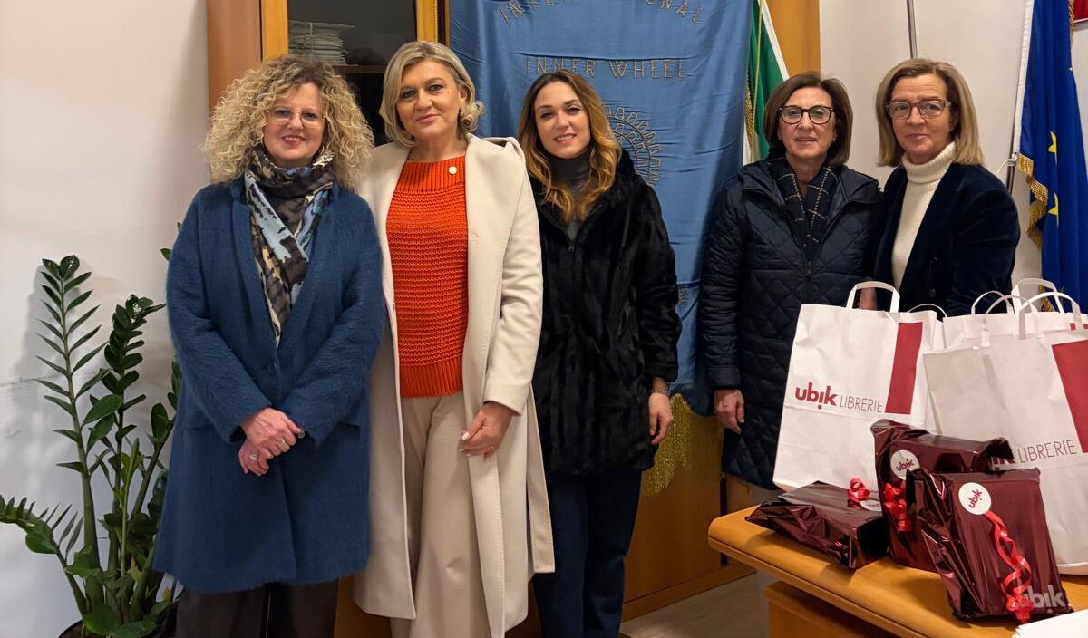 L’Inner Wheel di  Caltanissetta dona libri alla Casa Circondariale cittadina