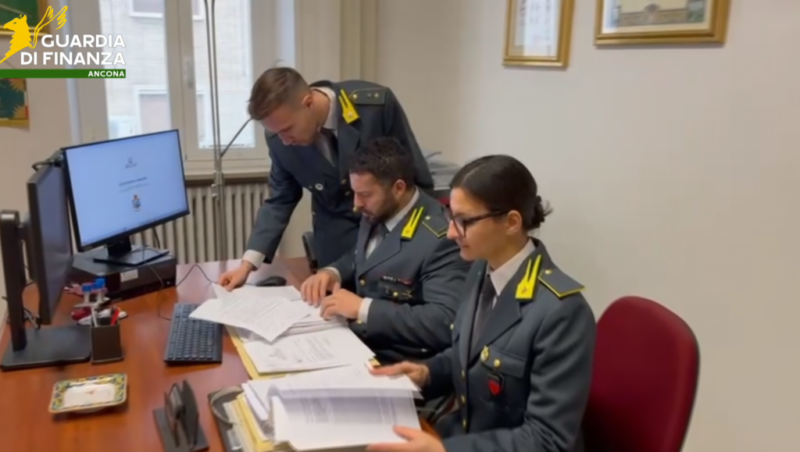 Guardia di Finanza scopre una banca abusiva, oltre 4 milioni di euro movimentati e 500 vittime in tutte Italia
