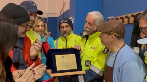 Caltanissetta, “Un’arancina sospesa”: la solidarietà della cooperativa Etnos per Niscemi