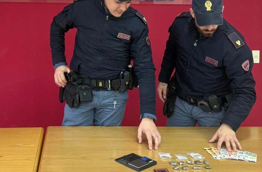 In auto con la droga, nel Nisseno 26enne arrestato dalla polizia