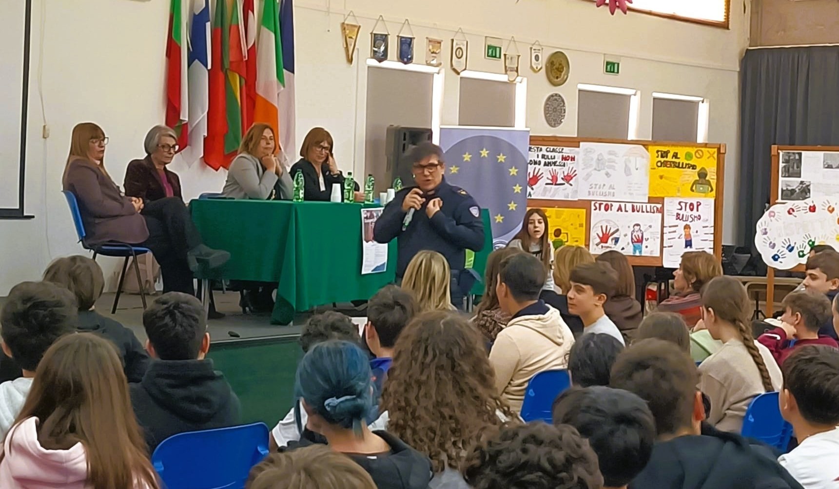Alla scuola media “Quasimodo” di Gela Polizia Postale e studenti insieme nel convegno “Il valore del rispetto”