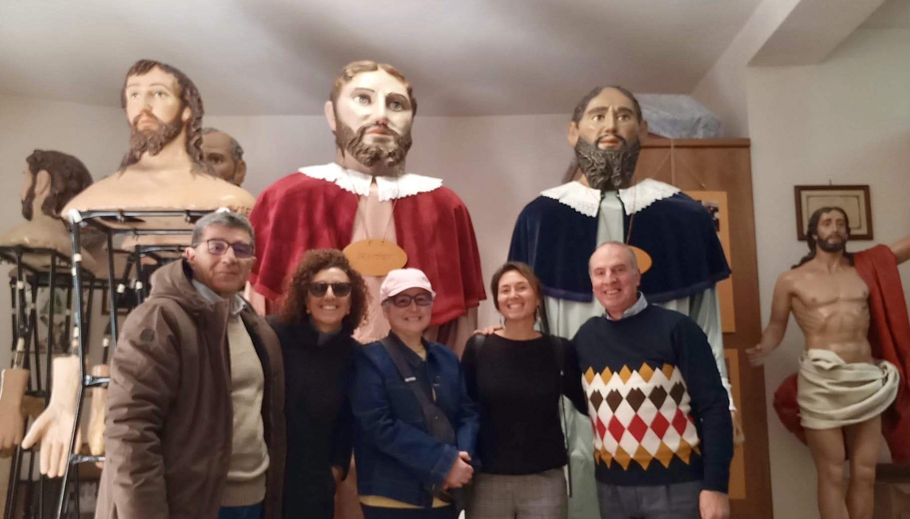 San Cataldo. Il viaggio di una giovane statunitense per tornare nei luoghi dove è nato il padre e il nonno e riscoprire le tradizioni