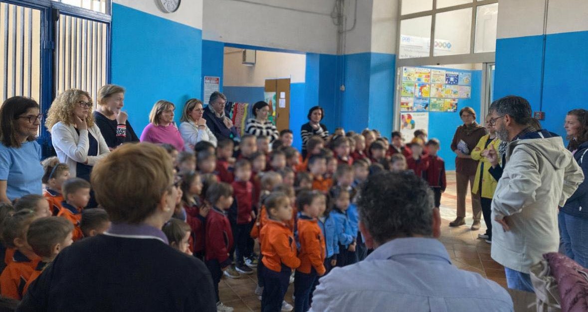 Sommatino. L’amministrazione comunale ha incontrato a scuola alunni, docenti e genitori per parlare dell’iniziativa di solidarietà per Niscemi