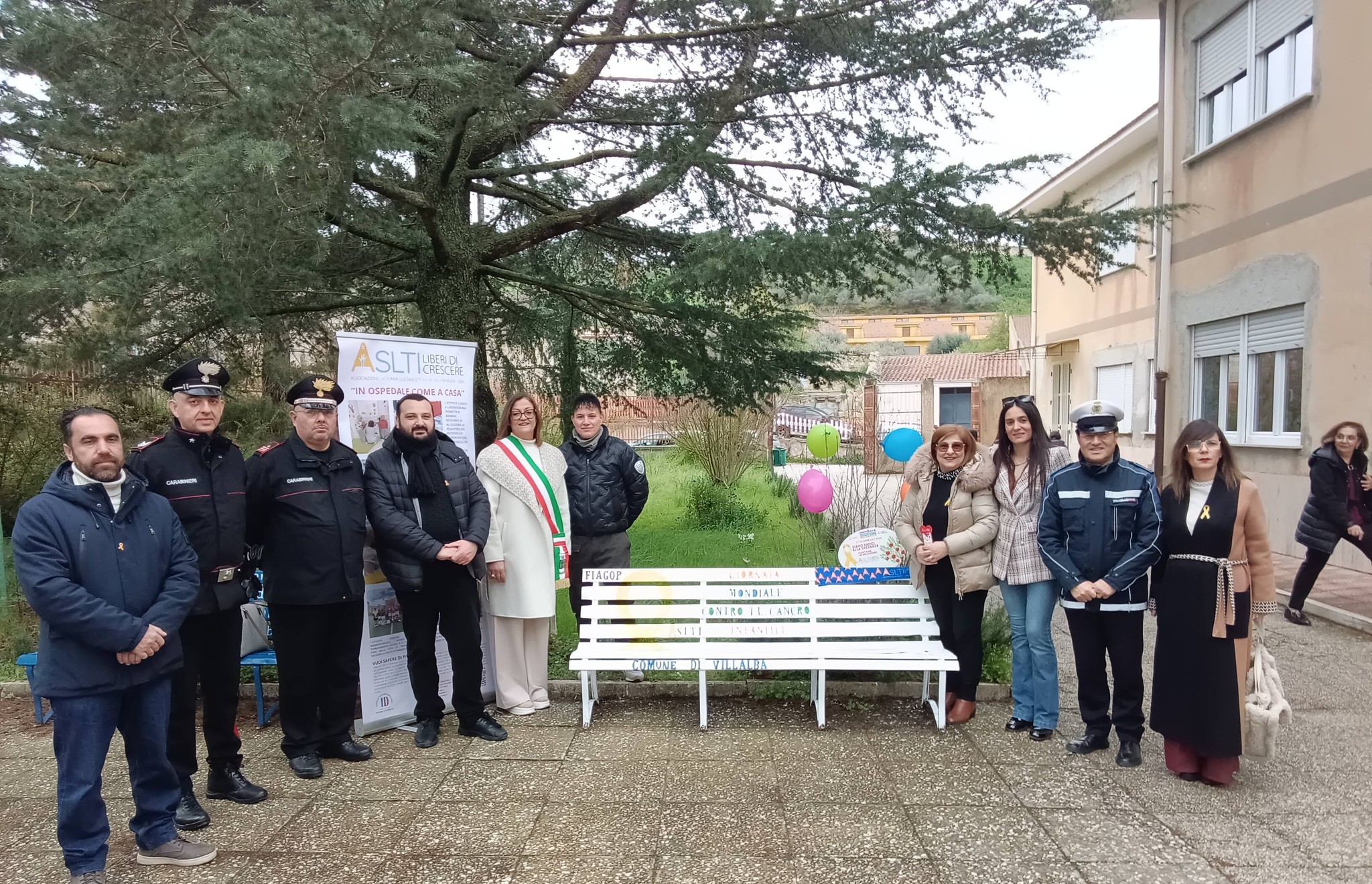 Villalba. Inaugurata la panchina dedicata alla lotta contro il cancro infantile