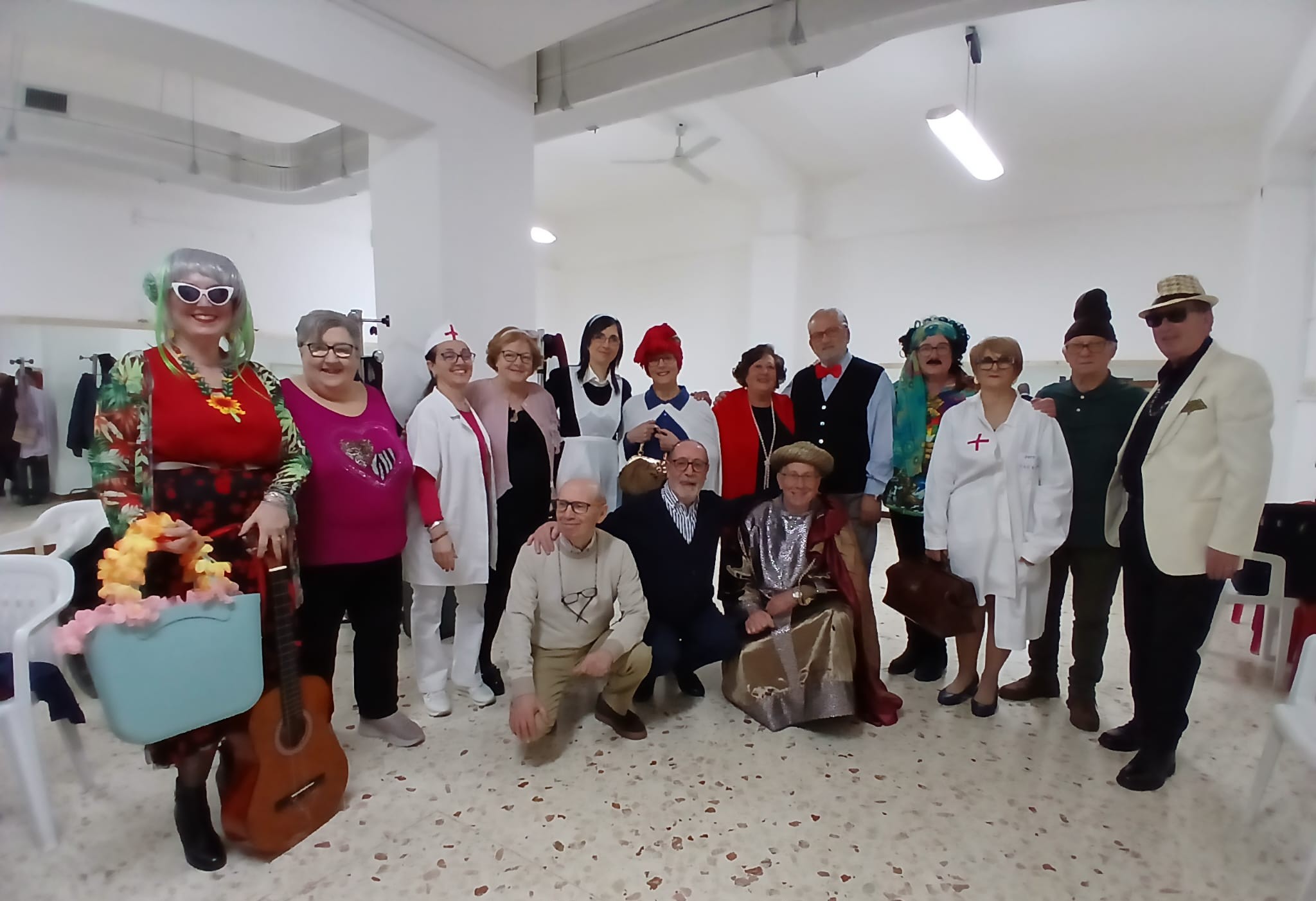 San Cataldo. Successo bis per la Compagnia Teatrale “La Società” per la replica della commedia “Prima o poi tutti i nodi vengono al pettine”