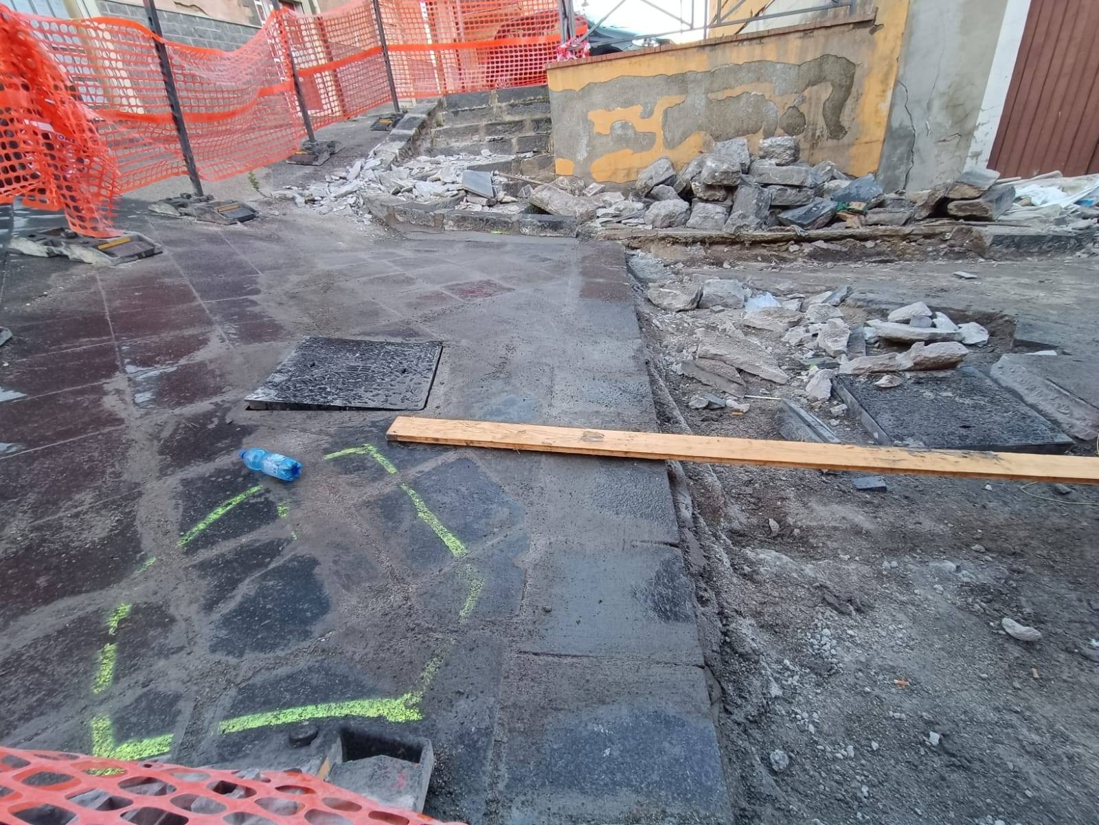 San Cataldo. Lavori in via Garibaldi, interviene il sindaco Comparato: “Doveroso fare chiarezza”