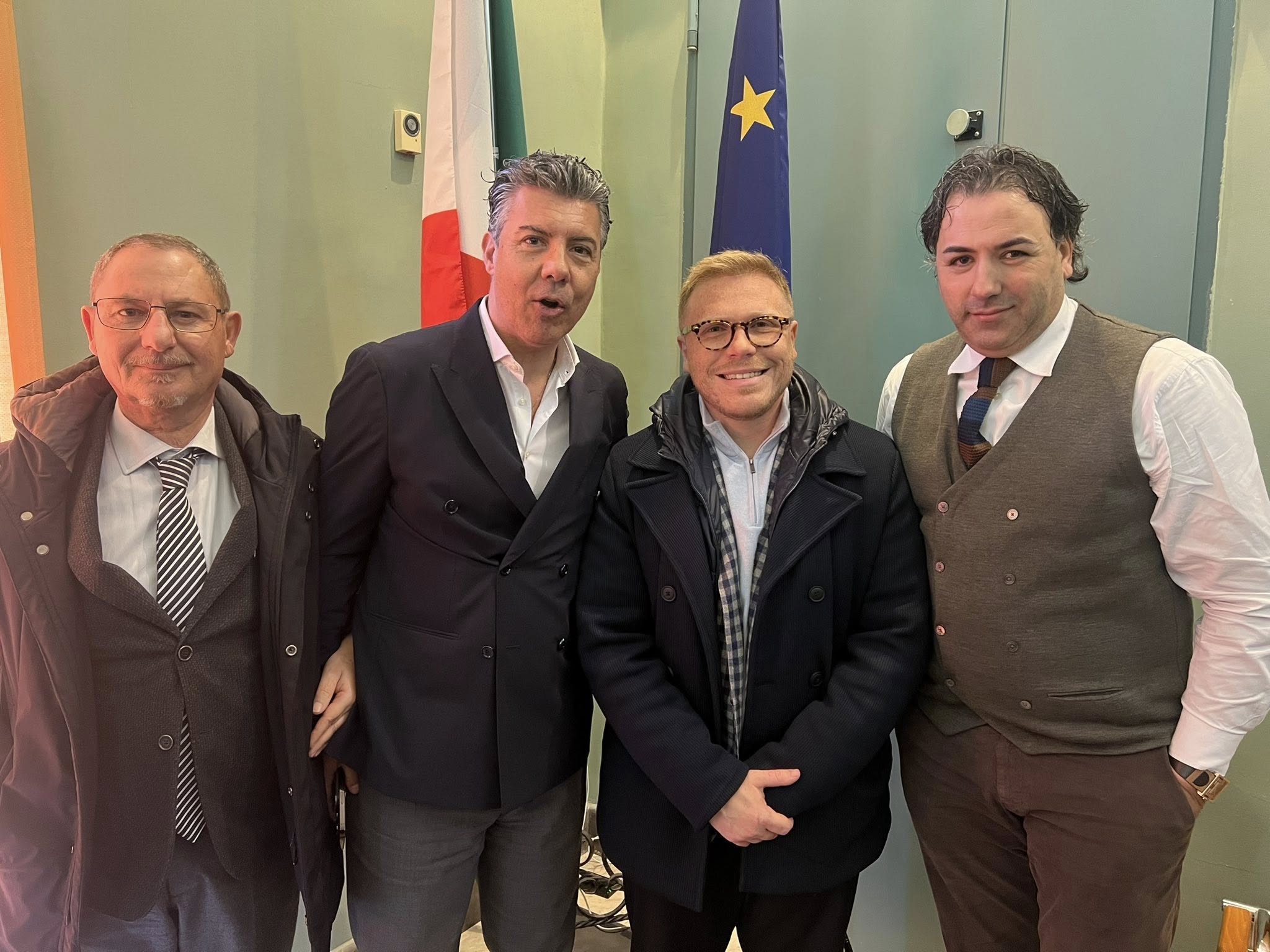 Mussomeli : Enzo Munì, Ismaele La Vardera e Miguel Donegani incontrano i cittadini a Palazzo Sgadari (IL VIDEO)